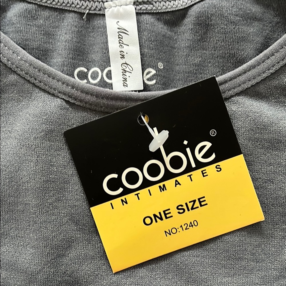 Coobie scoop neck Tank NWT